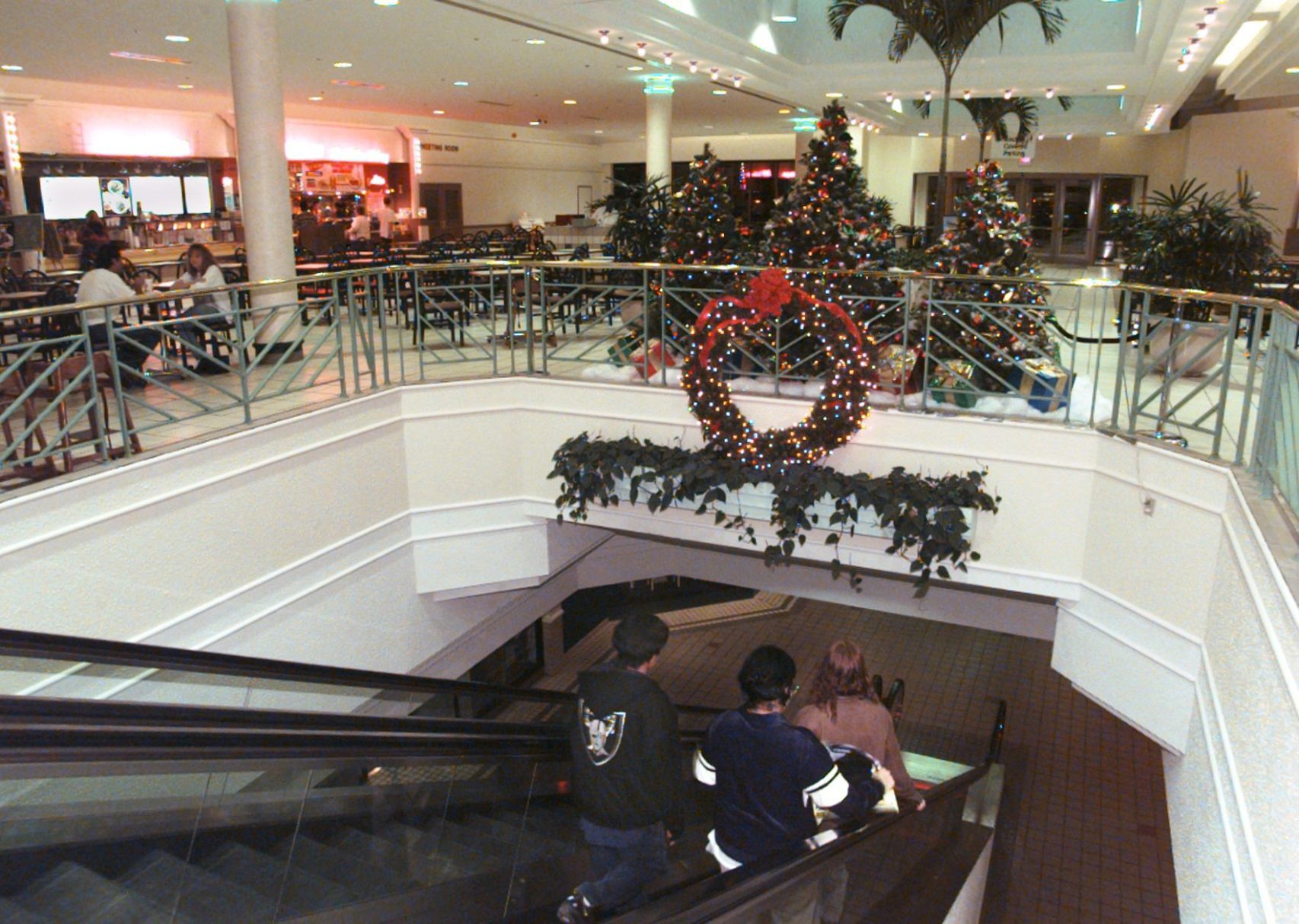 Promenade Mall history
